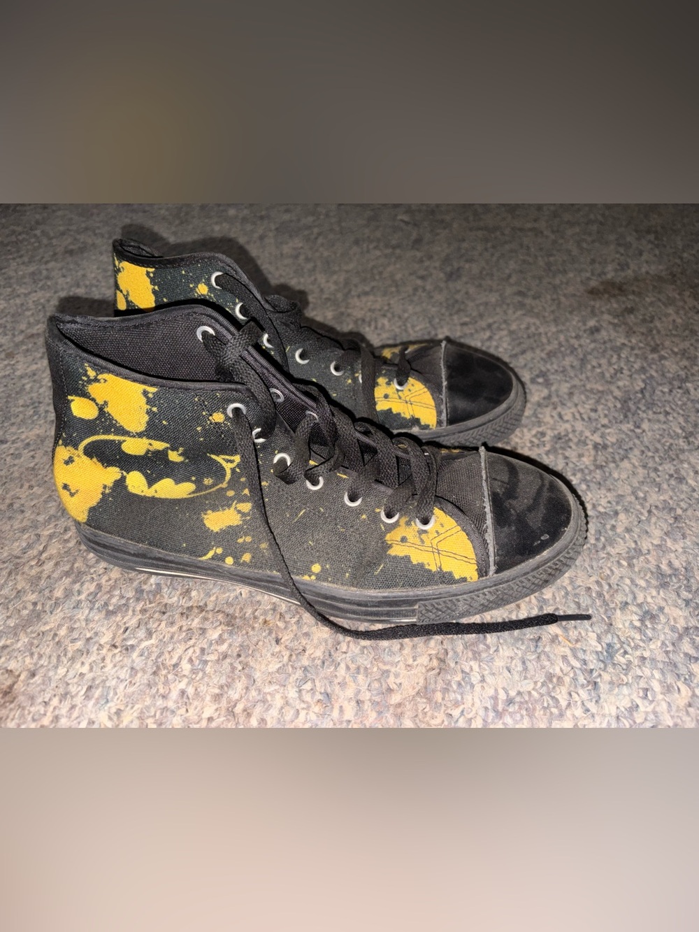 Woman’s High-Top Canvas Sneakers in Black with Yellow Splash size 9